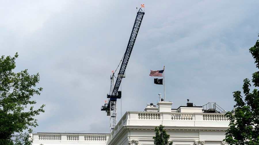 Democrats face flak for accepting contributions from donors funding Trump ballroom