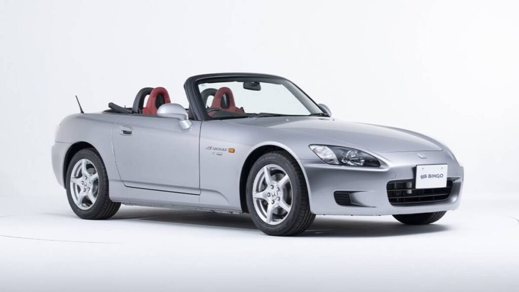 This 679-Mile Honda S2000 Is a 9,000-RPM Time Capsule