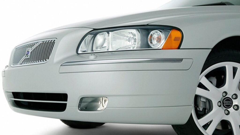This Charming Five-Cylinder Swedish Wagon Can Be Had For Less Than $10k