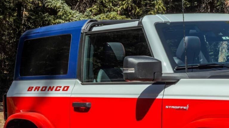 Ford Has Another Clever Fix for the Bronco’s Roof Panel Problem