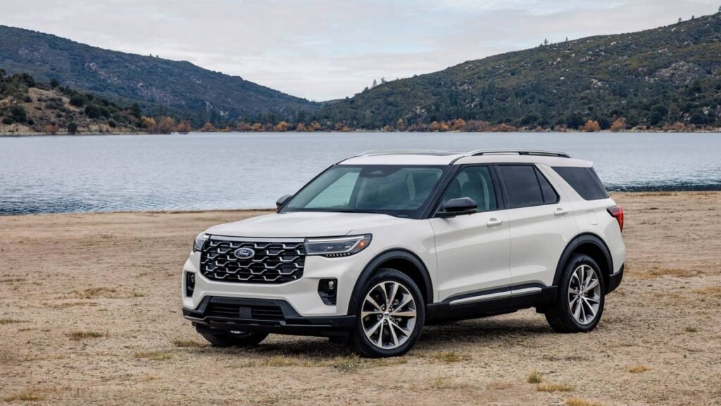 Ford Quietly Rolls Out $10,000 Explorer Discounts to Keep Escape Customers