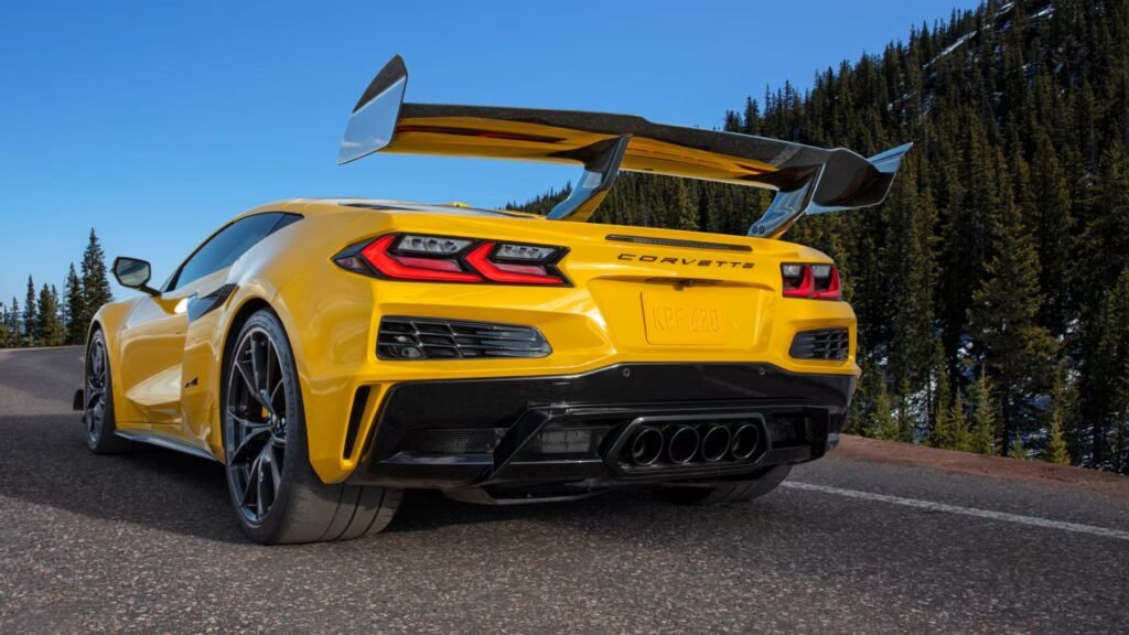 Corvette ZR1's Huge Wing Comes With Some Unexpected Consequences