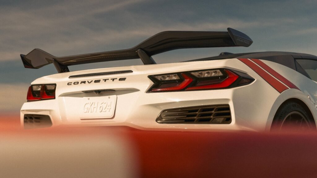 The First 2027 Corvette Grand Sport Lease Deals Are Here, And They Are Expensive