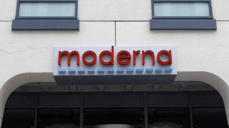 Moderna gets $50M investment for Ebola vaccine candidate
