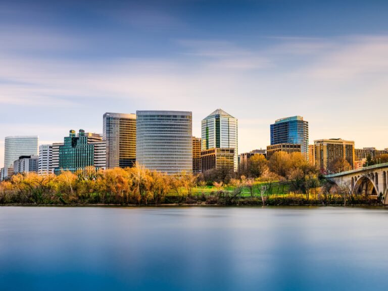 The state with the highest income isn't New York or California. See the 15 states where people earn the most.