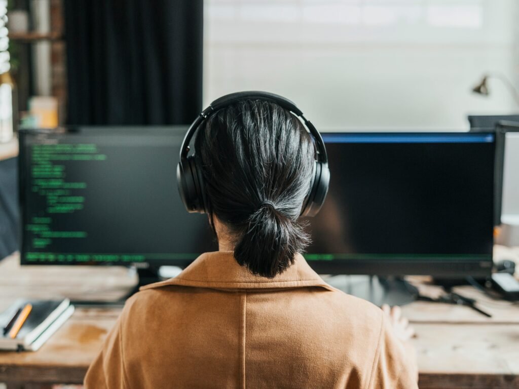 How people secretly working multiple full-time jobs are dodging RTO, layoffs, and employee tracking.