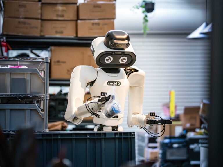 Delivery robot startup Robot.com is betting its next act on workplace humanoids