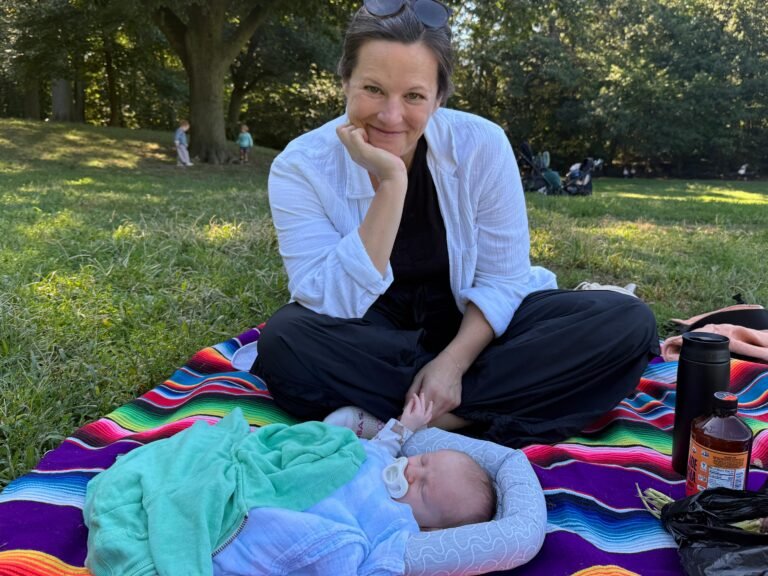 I never thought I'd get paid family leave as a freelancer. I then found a way to get $2,300 a week as a new mom.