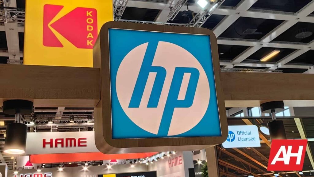 HP Shrinks the AI Workstation into the OmniDesk Mini PC with Intel Core Ultra Series 3 Power