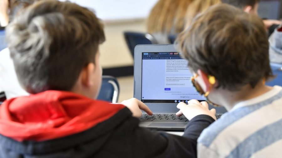 Democratic Project 2029 calls for child social media ban, strict kids safety rules on tech
