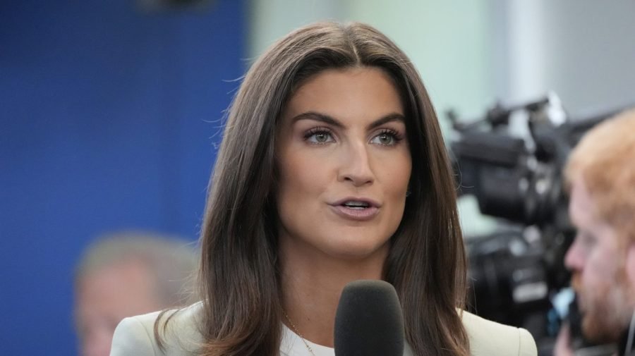 Kaitlan Collins: MAGA base doesn't realize Trump 'seeks validation' from mainstream media