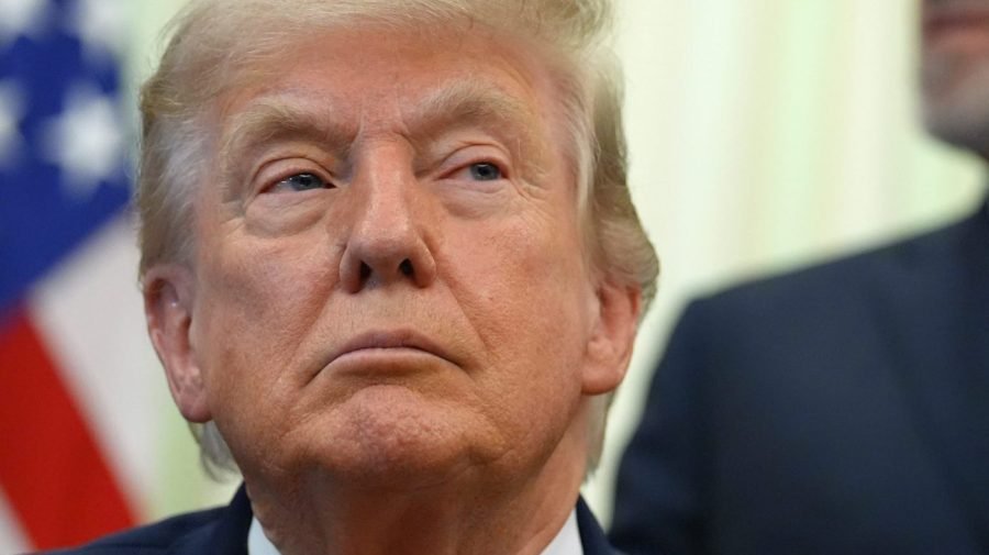 Trump says Iran deal 'scheduled to be signed' Sunday, trashes Obama-era pact