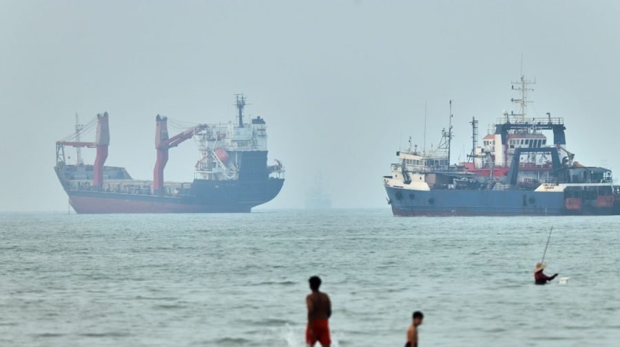 Strait of Hormuz shipping traffic rebounds after strikes between Iran, US