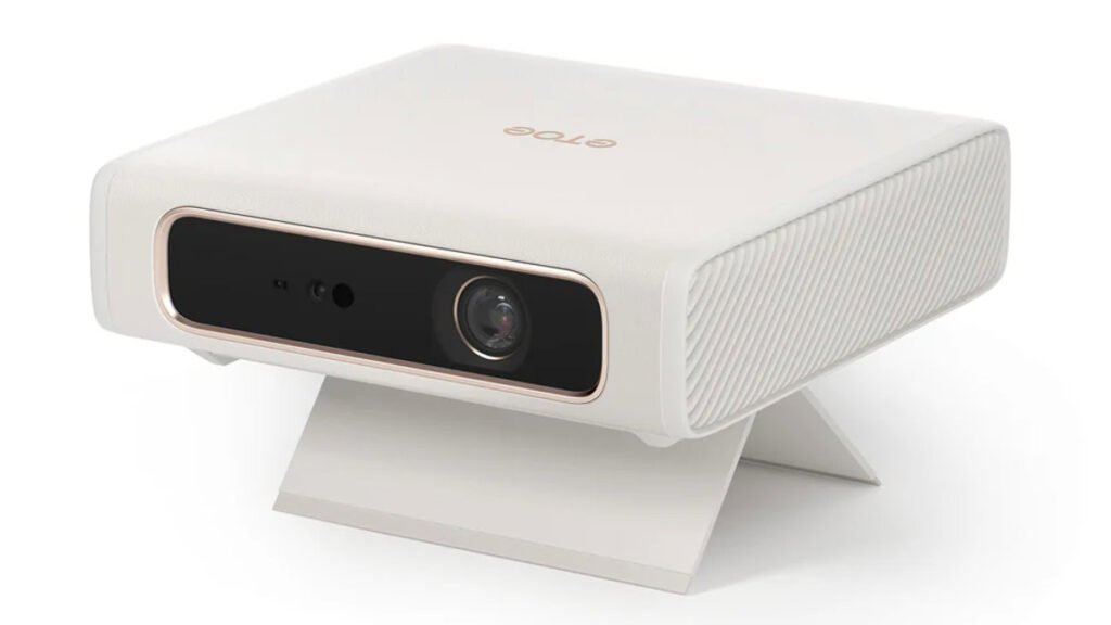 This new Google TV projector from ETOE can light up your wall and charge your phone