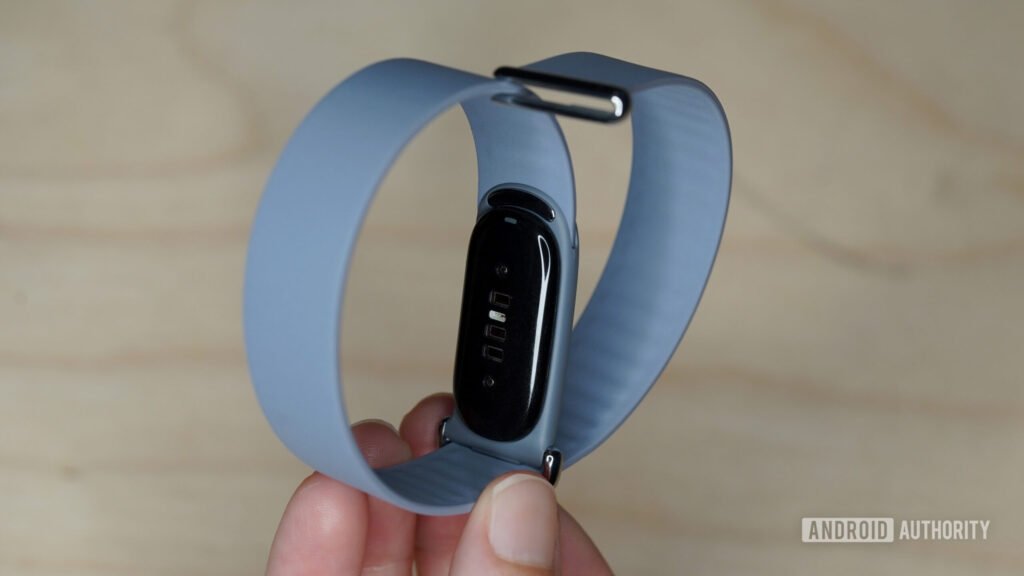Some clever Fitbit Air owners put a watch on their band and it doesn’t look half bad