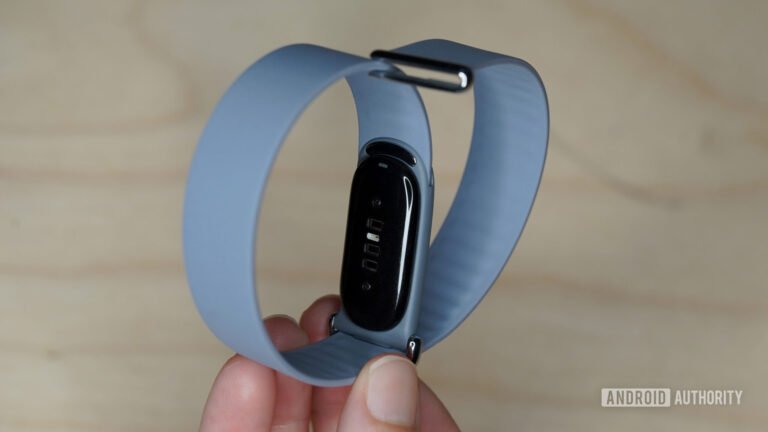 Some clever Fitbit Air owners put a watch on their band and it doesn’t look half bad