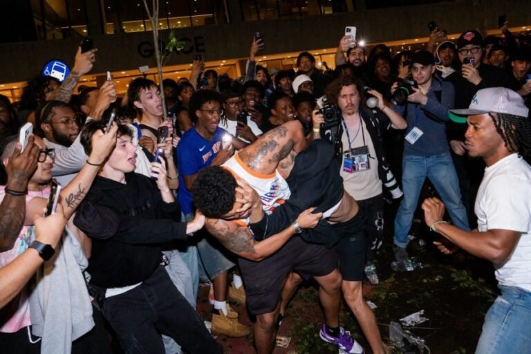 Police seek men who attacked Spurs fan after Knicks loss