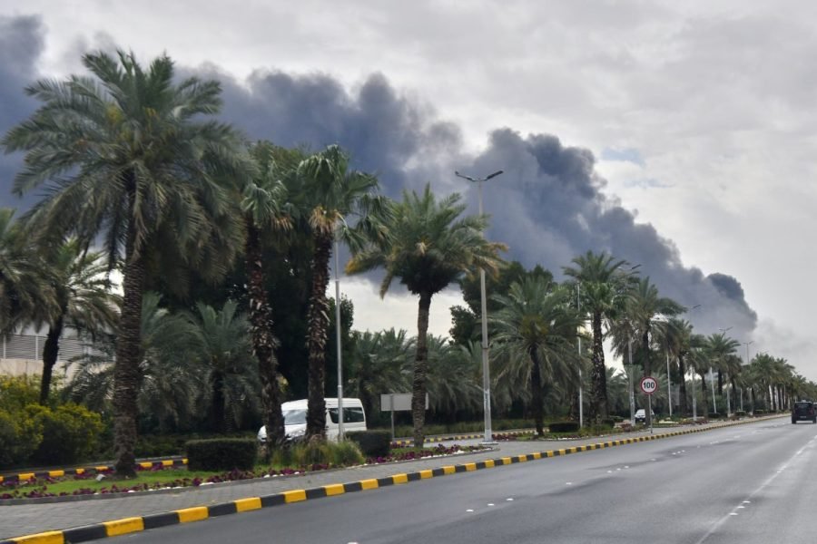 Iran attacks Gulf nations, threatens 'complete halt' to talks with US