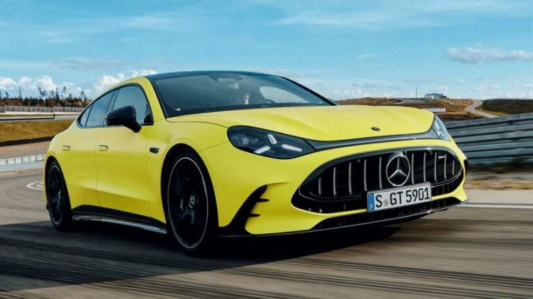 New Mercedes-AMG GT 63 4-Door Coupe - pictures