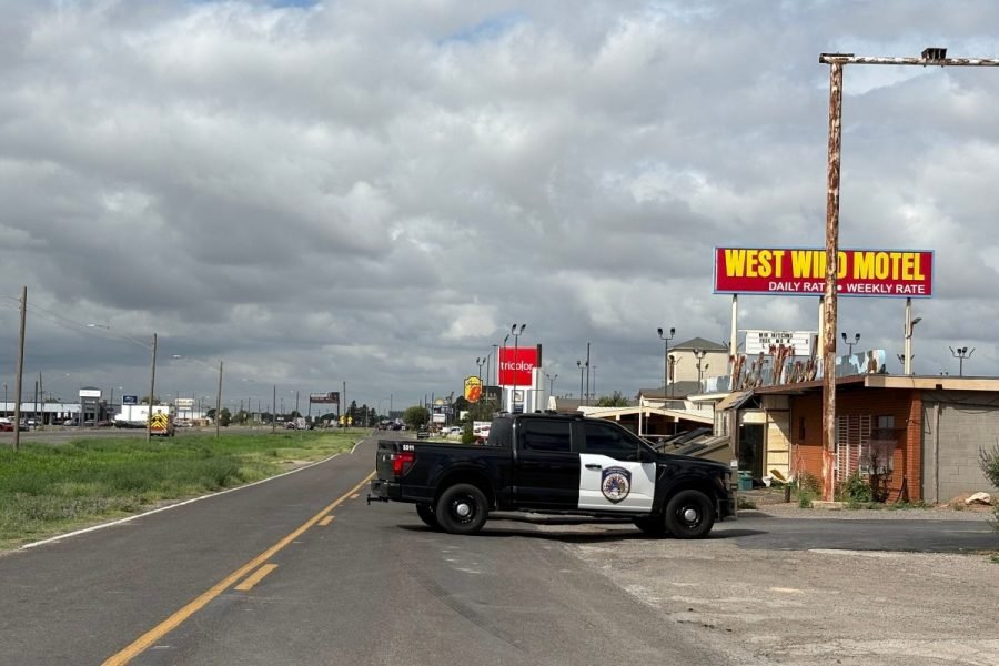 1 dead, 11 known victims in Texas shooting