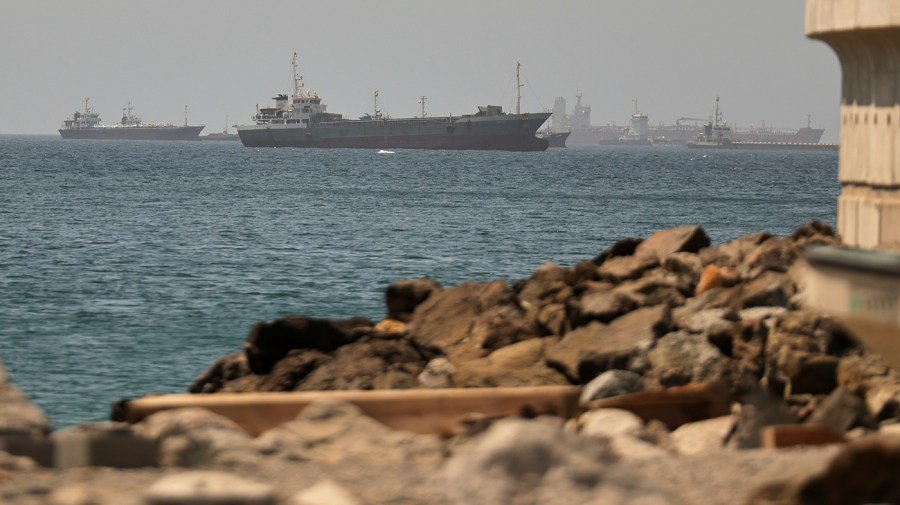 3 supertankers sail through Strait of Horuz after deal signed: Report