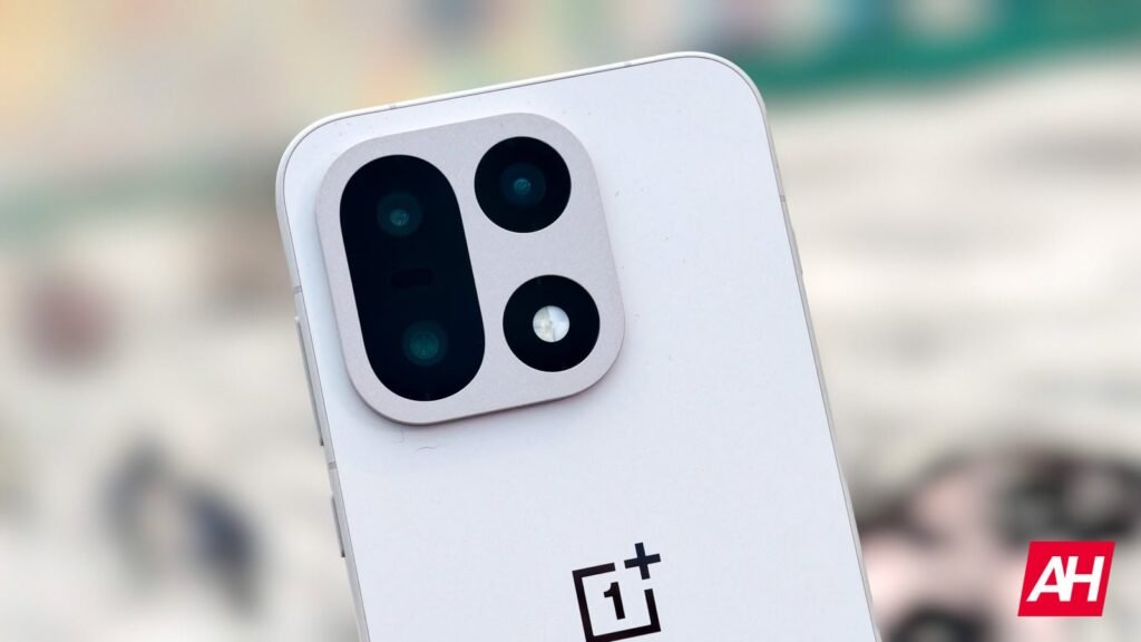 New OnePlus 16 Camera Rumor Paints a Completely Different Picture