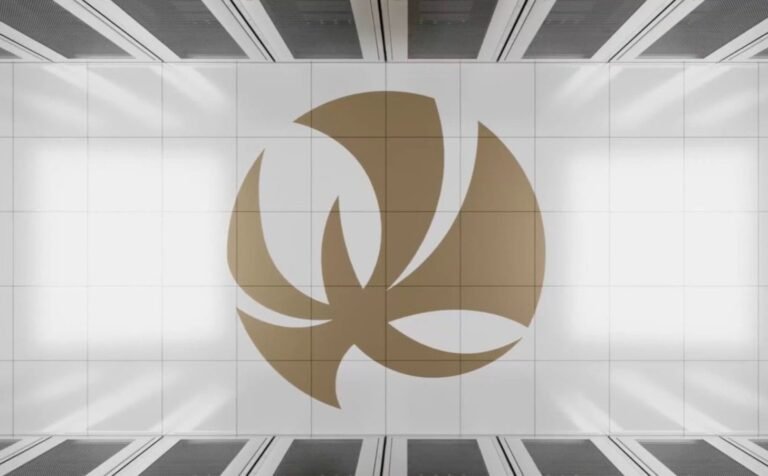 Qualcomm Darts into AI Data Centers with New Dragonfly Chips