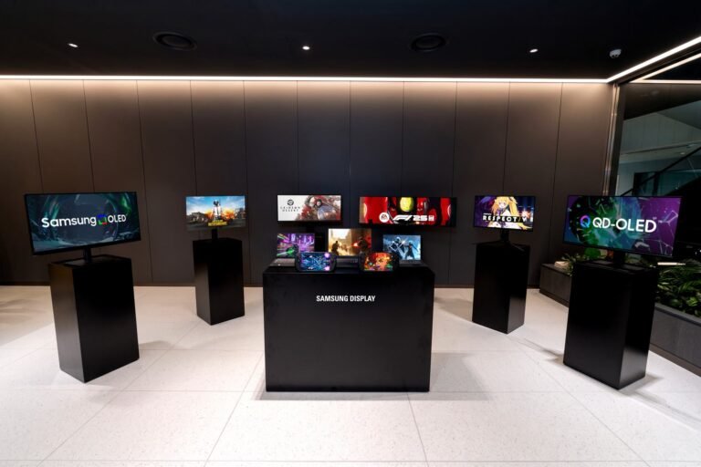 Samsung is announcing a bunch of new gaming displays at Computex