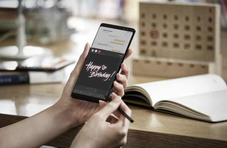 The Almost-Decade-Old Galaxy S8 and Note 8 Get a Surprise Software Update