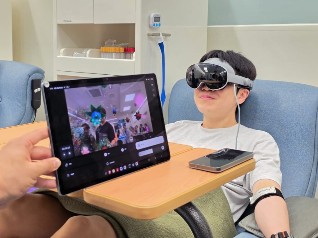 Samsung takes the sting out of blood donation with Galaxy XR