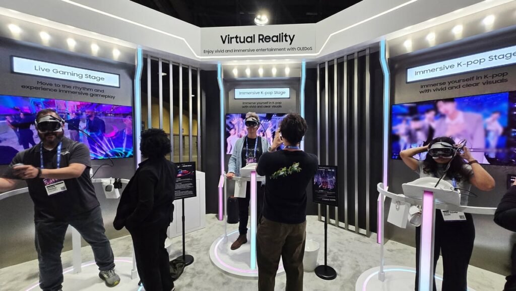 Samsung Unveils Tiny 40,000-Nit Screen to Make XR Headsets Usable Outdoors