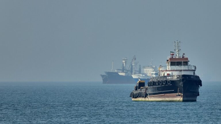 Wright predicts more oil will move through Hormuz