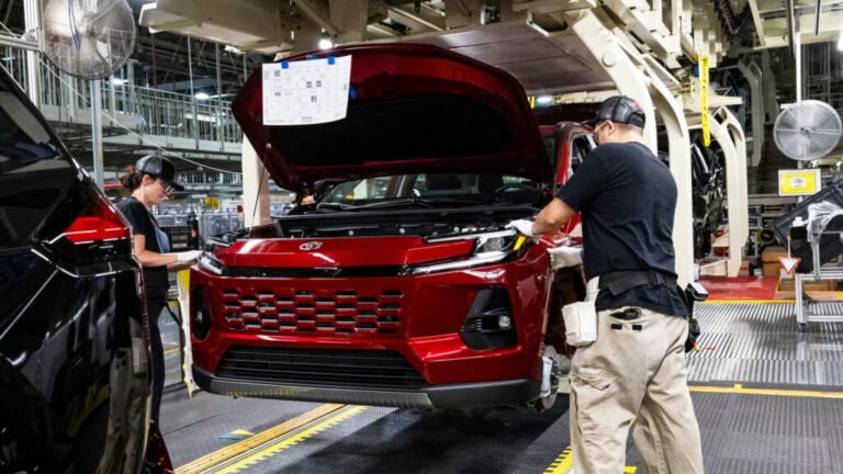 Canada Built 64,000 Fewer Cars While US Plants Added 44,000
