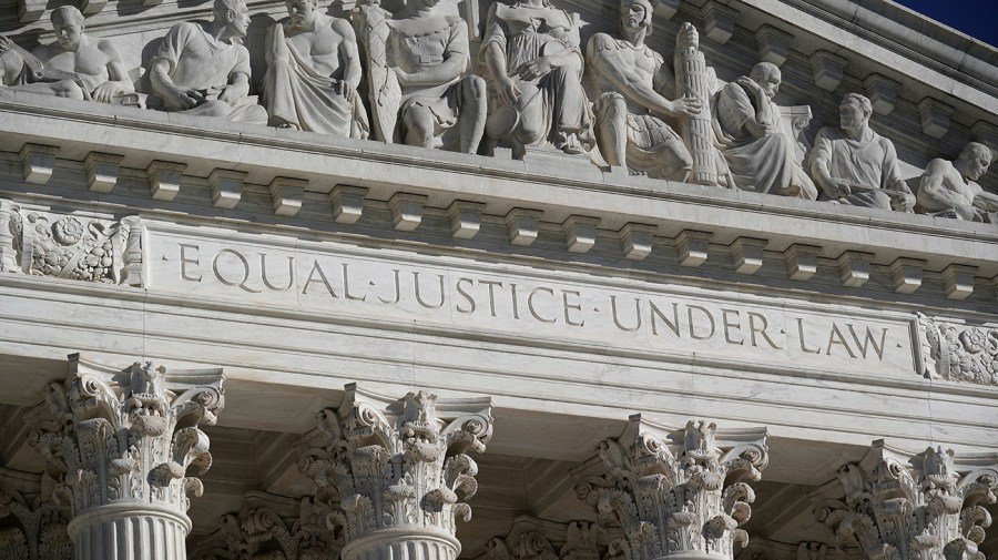 Supreme Court clears way for Alabama Republicans to use congressional map for midterms