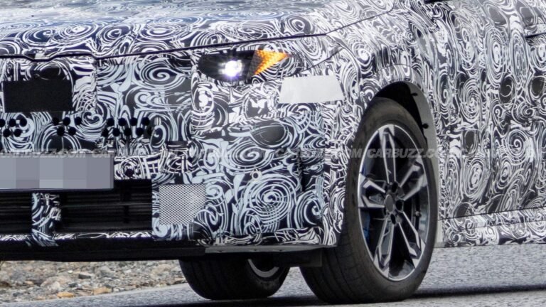 The 'Neue' BMW X1 Spied With Its Quad Exhaust Pipes Showing