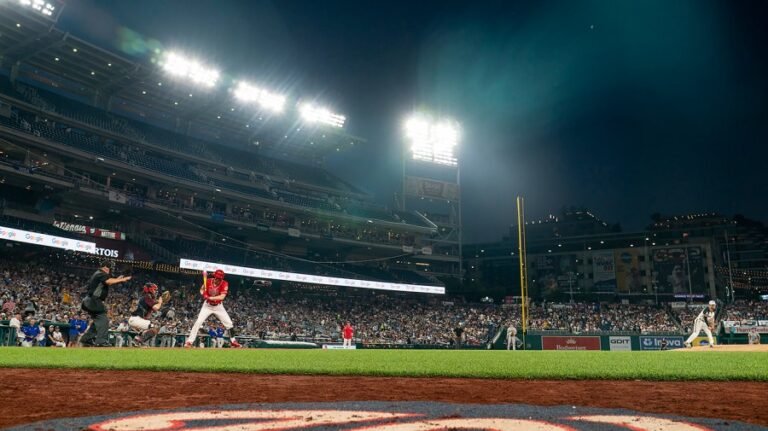 Mark Teixeira looms as Democrats look to snap five-year baseball losing streak to GOP