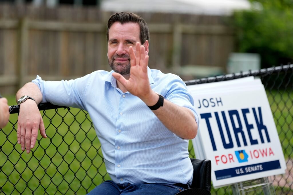Turek leads Hinson in Iowa Senate poll of likely general election voters