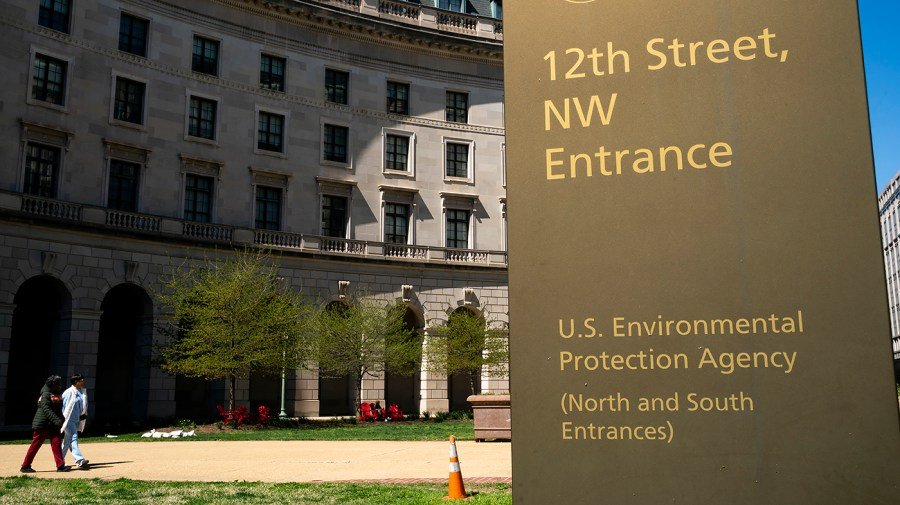 Union warns of safety issues after EPA cuts desk phones