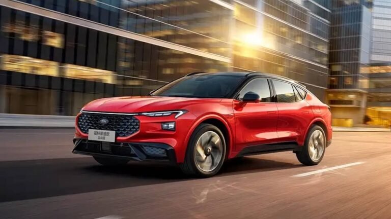 Ford’s New Mondeo Hybrid in China Packs a 27-inch Screen You Can’t Miss