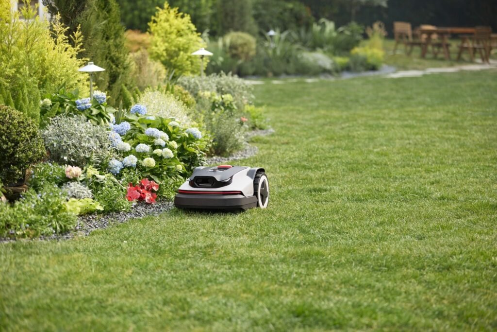 Roborock's RockNeo Q110H Solves Robot Mowing's Biggest Problem, and It's 10% Off for Launch Week
