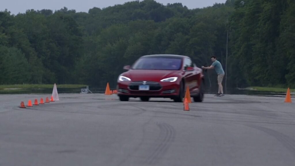 Consumer Reports' Emergency Handling Tests Look Super Fun