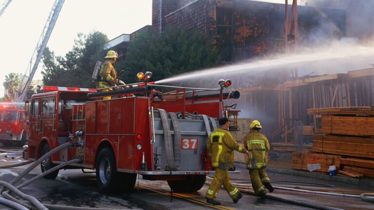 What's The Difference Between A Fire Truck And A Fire Engine?