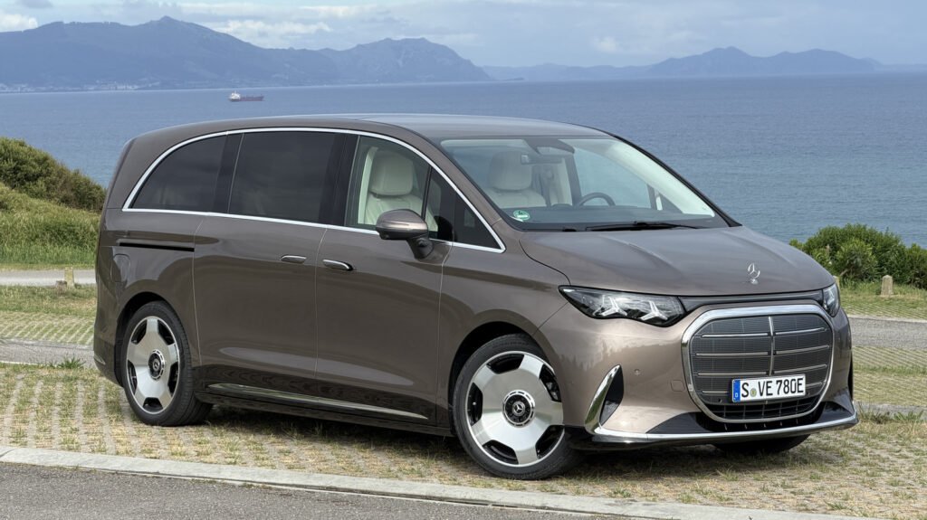 2028 Mercedes-Benz VLE Is The Most Exciting New Luxury Car In Ages