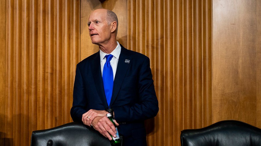 GOP senator circulates plan to discuss government shutdown strategy with Trump