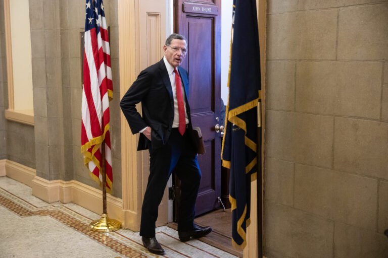 Senate Republicans manage to unstick immigration funding bill