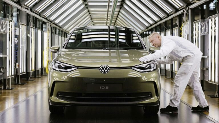 VW Expected To Announce Massive Job Cuts This Year As Part Of Cost-Cutting Plan