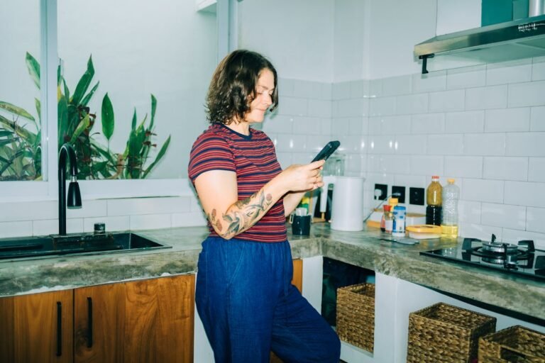 19 Texts To Send A Potential Mom Friend