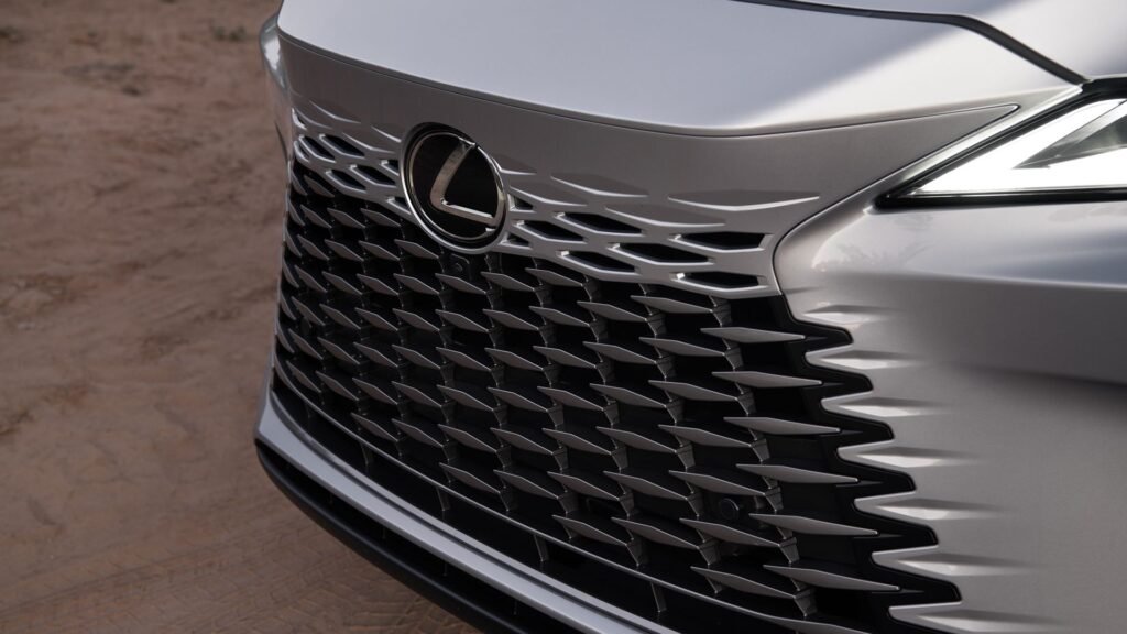 Toyota vs Lexus vs Honda - Can A Luxury Car Be Japan's Reliability King?