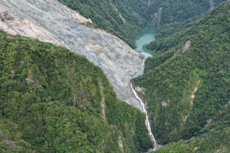 The valley-blocking Wanlixi landslide in Taiwan