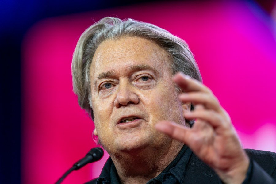 Bannon: Insurgent left candidates 'very smart' not to campaign on Trump